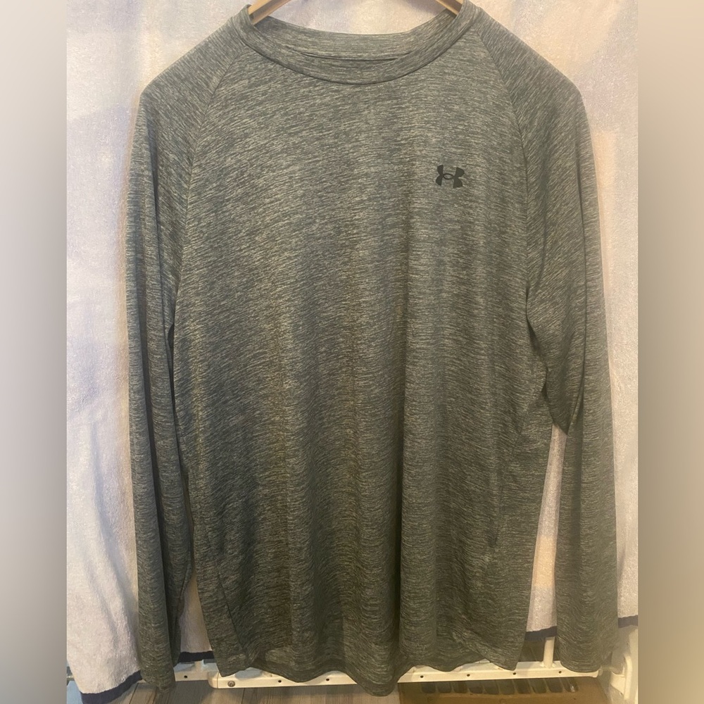 Under Armour Men's Heathered Gray Long Sleeve Tee NWOT Men’s XL
